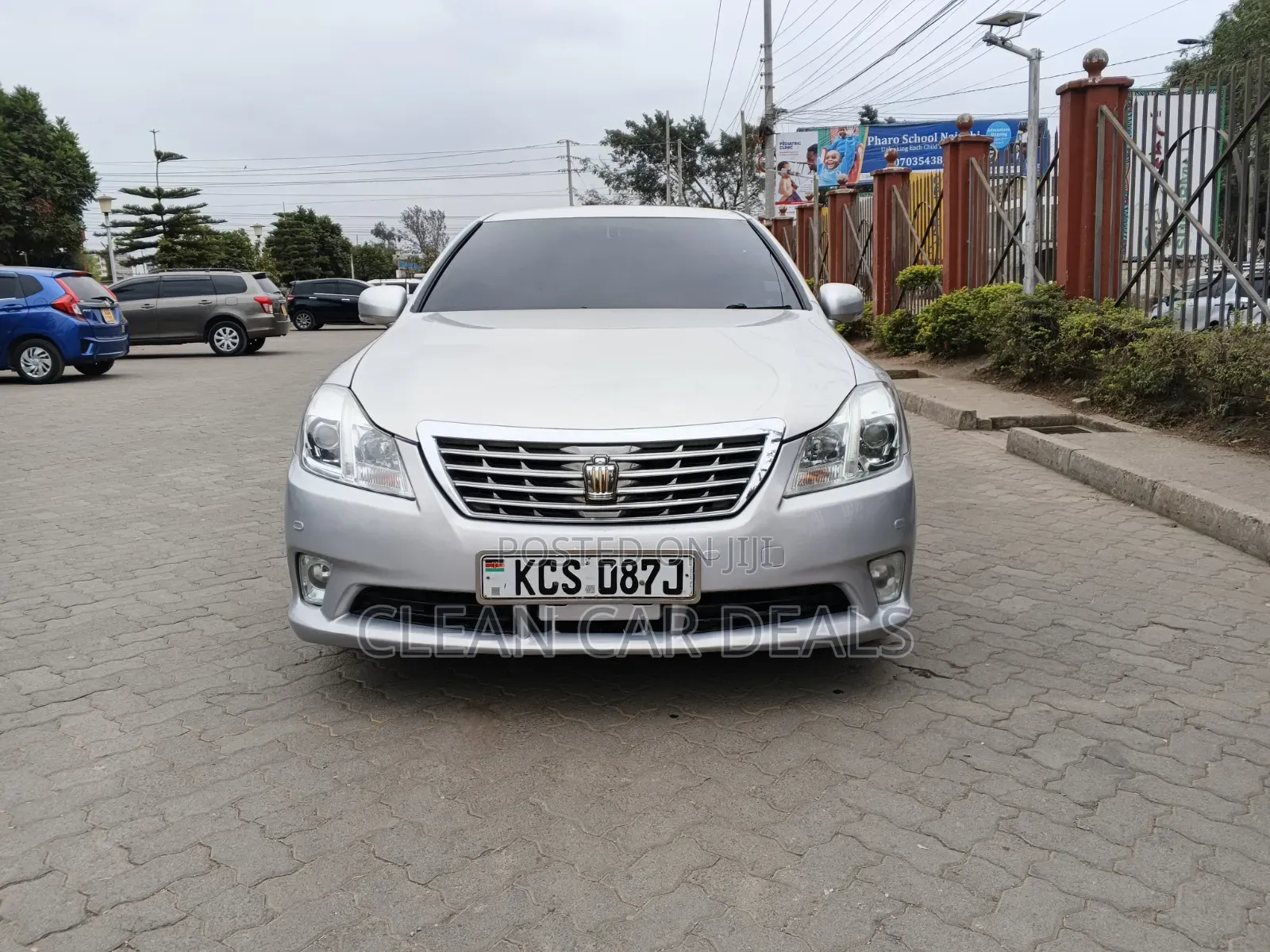Toyota Crown 2012 Silver