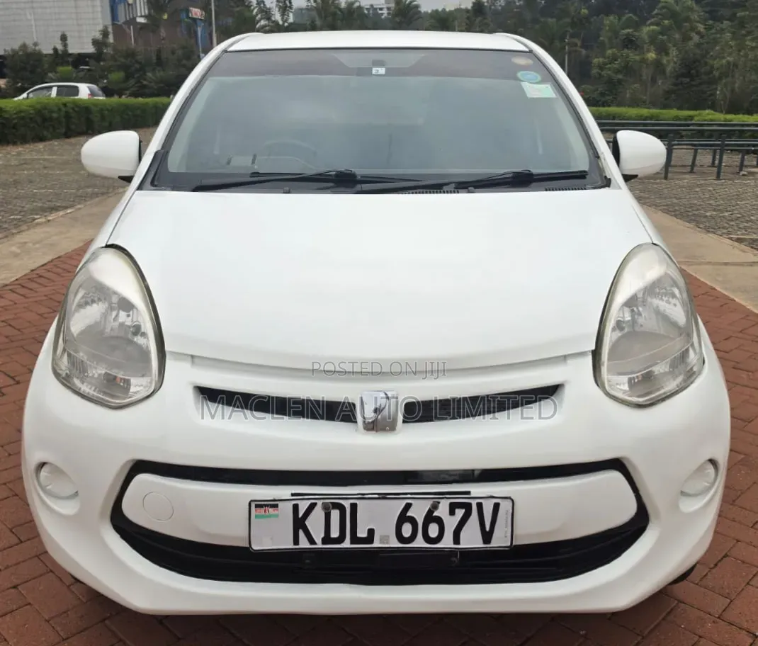 Toyota Passo 2016 White