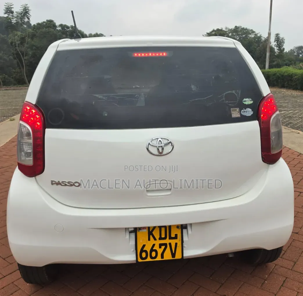 Toyota Passo 2016 White