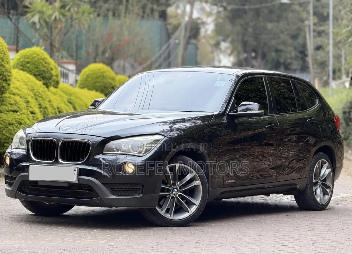 BMW X1 sDrive28i 4dr SUV (2.0L 4cyl Turbo 8A) 2015 Black