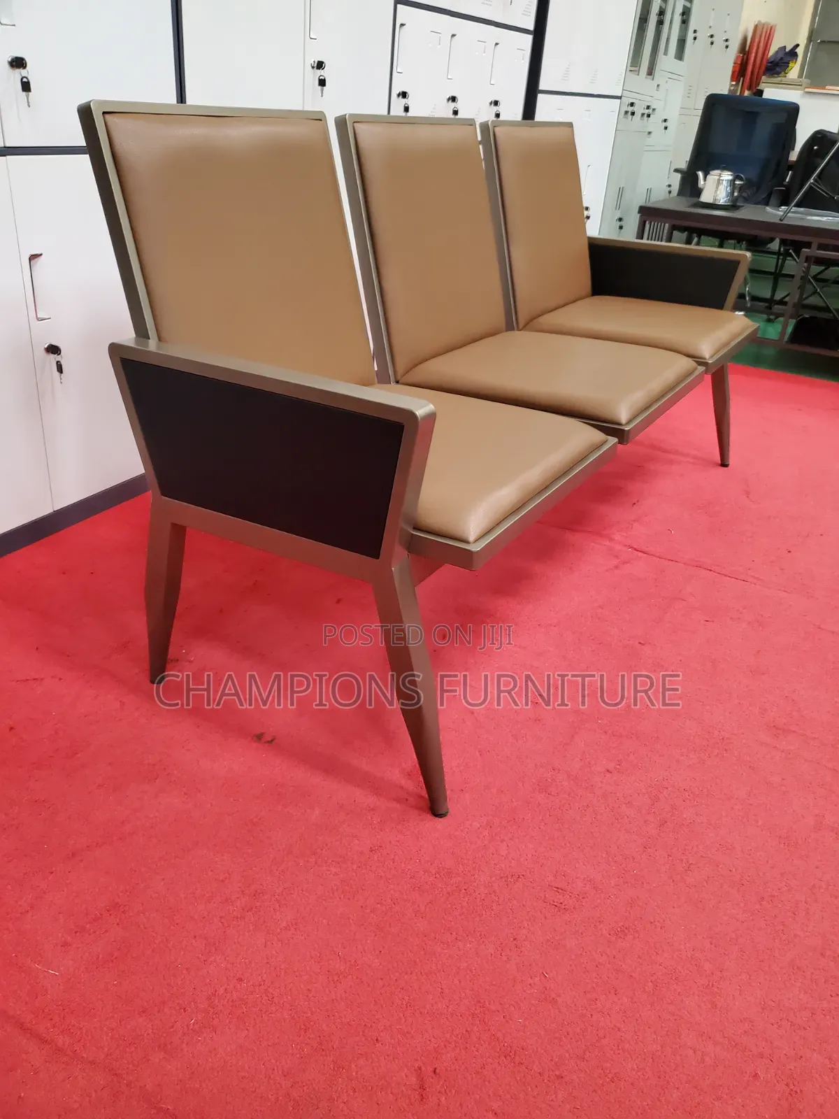 BrownExecutive Reception/Link Chair
