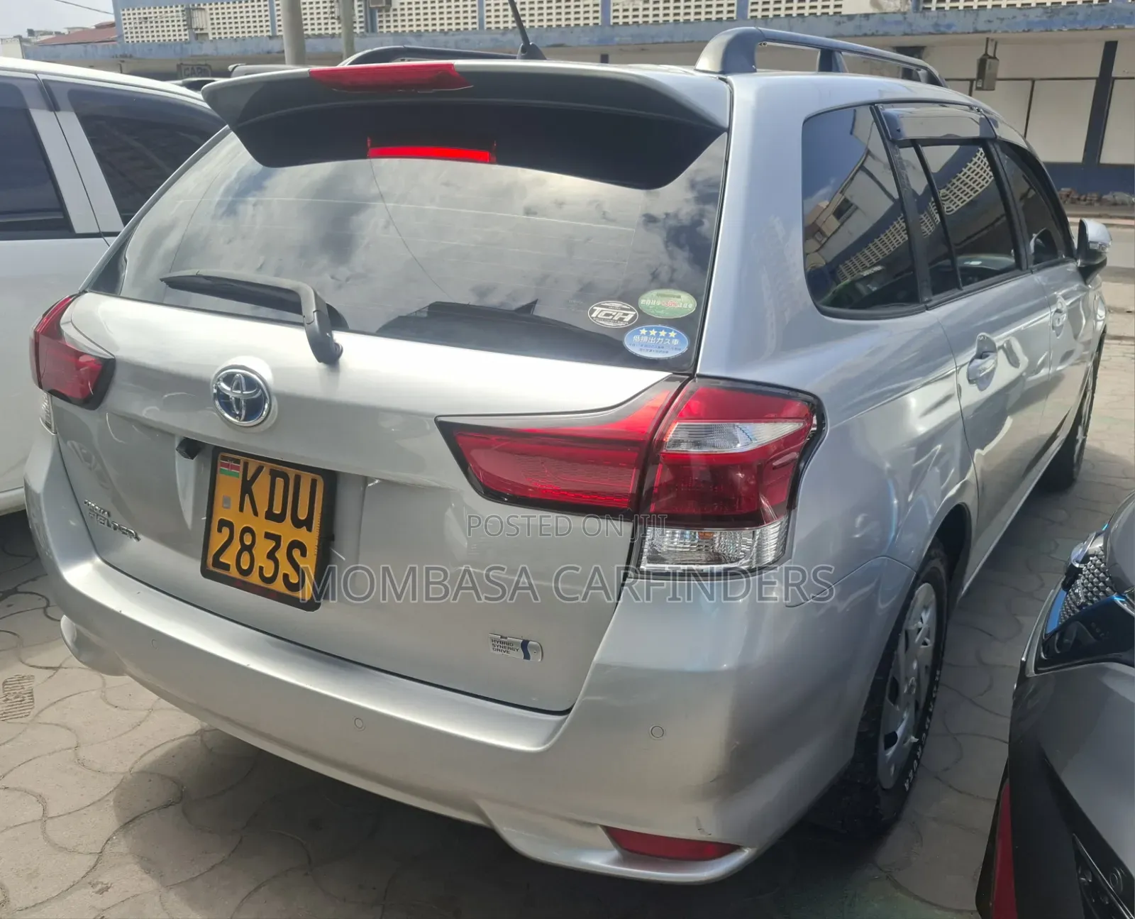 Toyota Corolla Fielder 2017 Silver