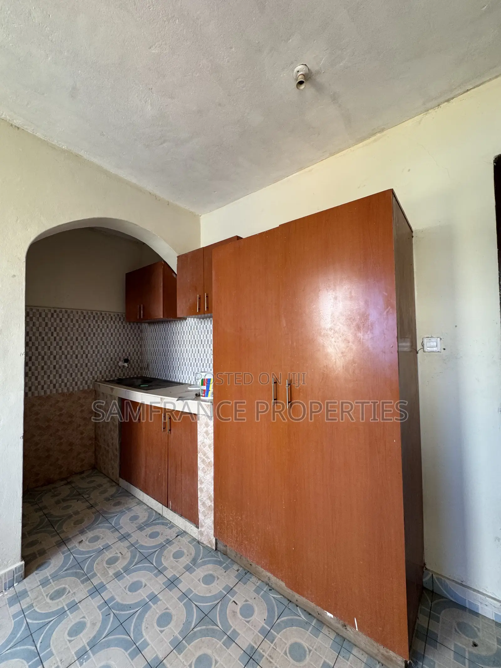 1bdrm Bedsitter in Solian, Utange for rent