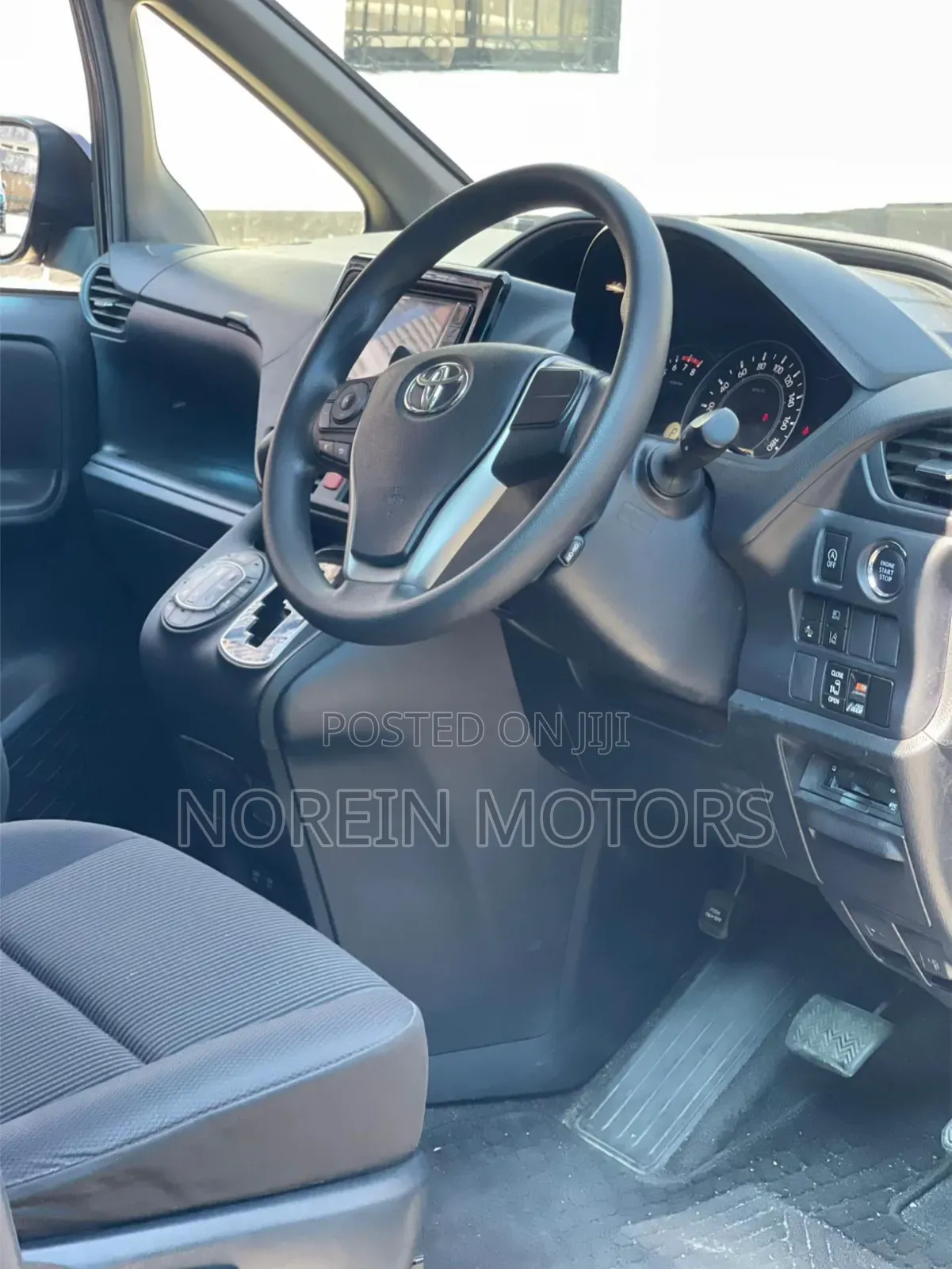 Toyota Noah 2020 Matt Black