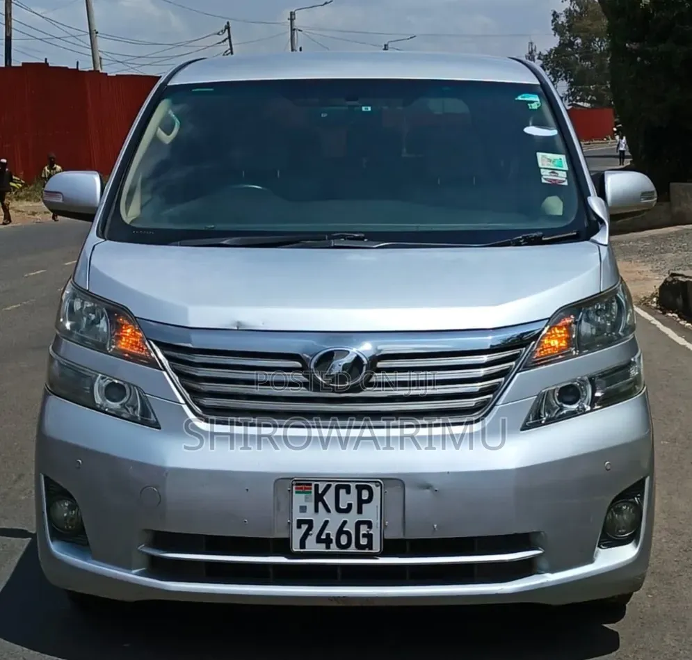 Toyota Vellfire 2010 Silver