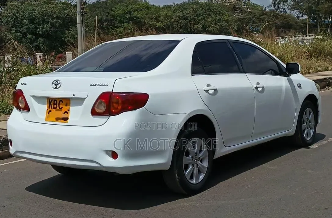 Toyota Corolla 2008 White