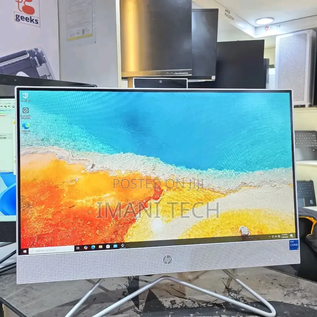 Desktop Computer HP 200 G4 22 All-in-One 8GB Intel Core i5 SSD 256GB
