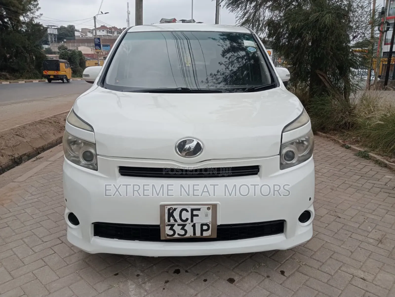 Toyota Voxy 2008 White