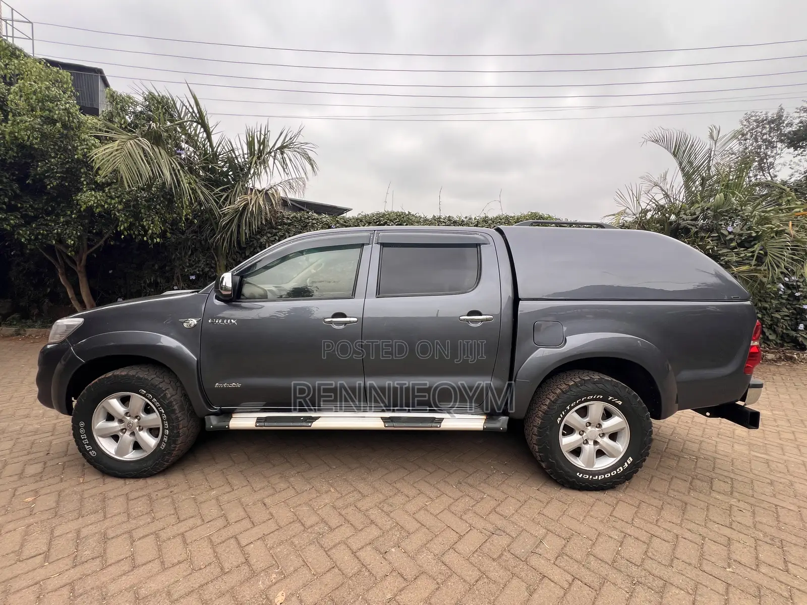 Toyota Hilux 3.0 D-4D 4x4 2012 Gray