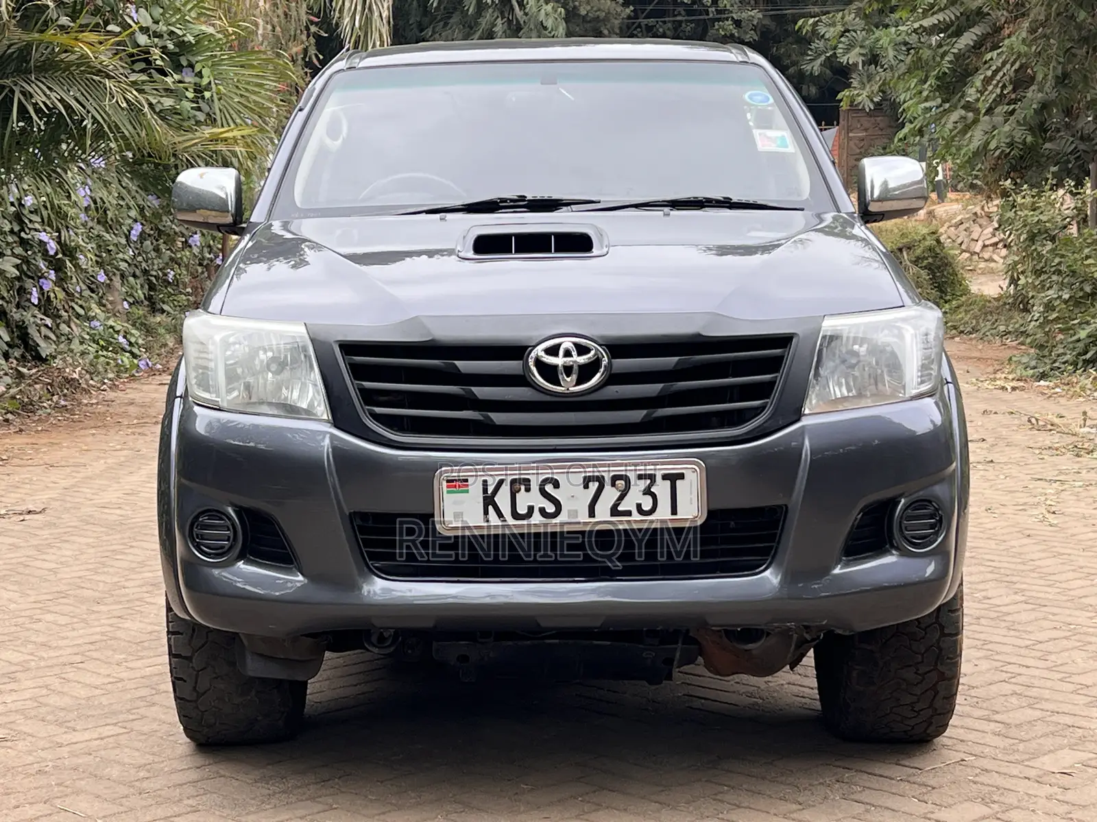Toyota Hilux 3.0 D-4D 4x4 2012 Gray