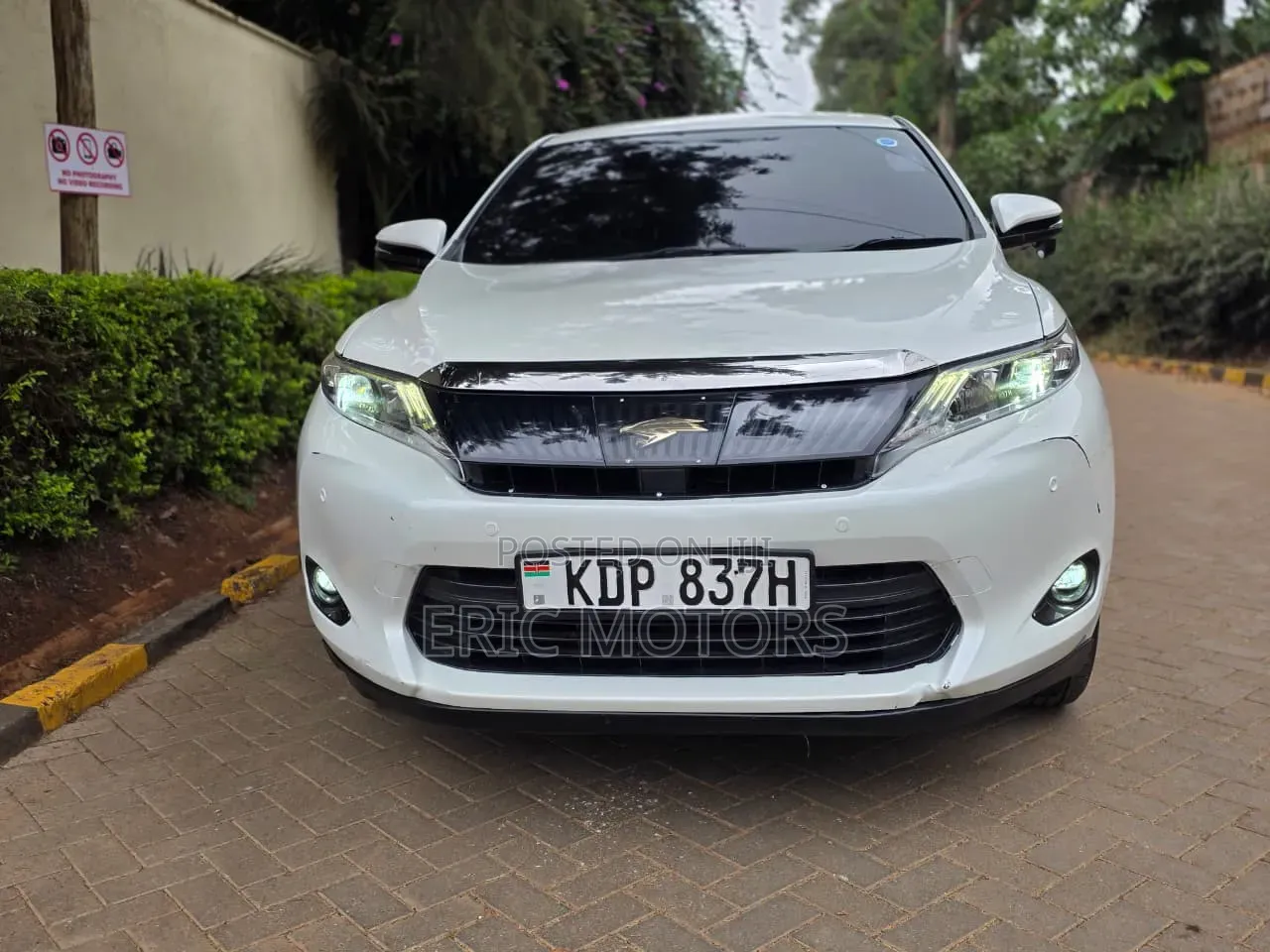 Toyota Harrier 2016 White