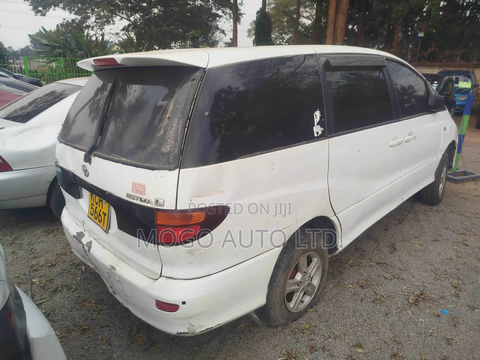 Toyota Estima 2001 White