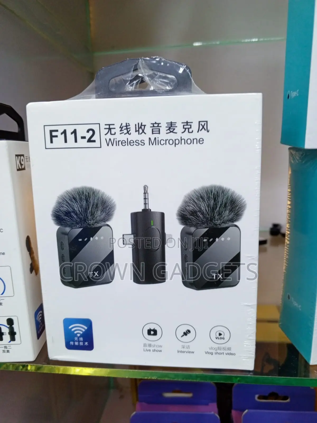 F11-2 Wireless Lavalier Mic 20M Range Plug Play
