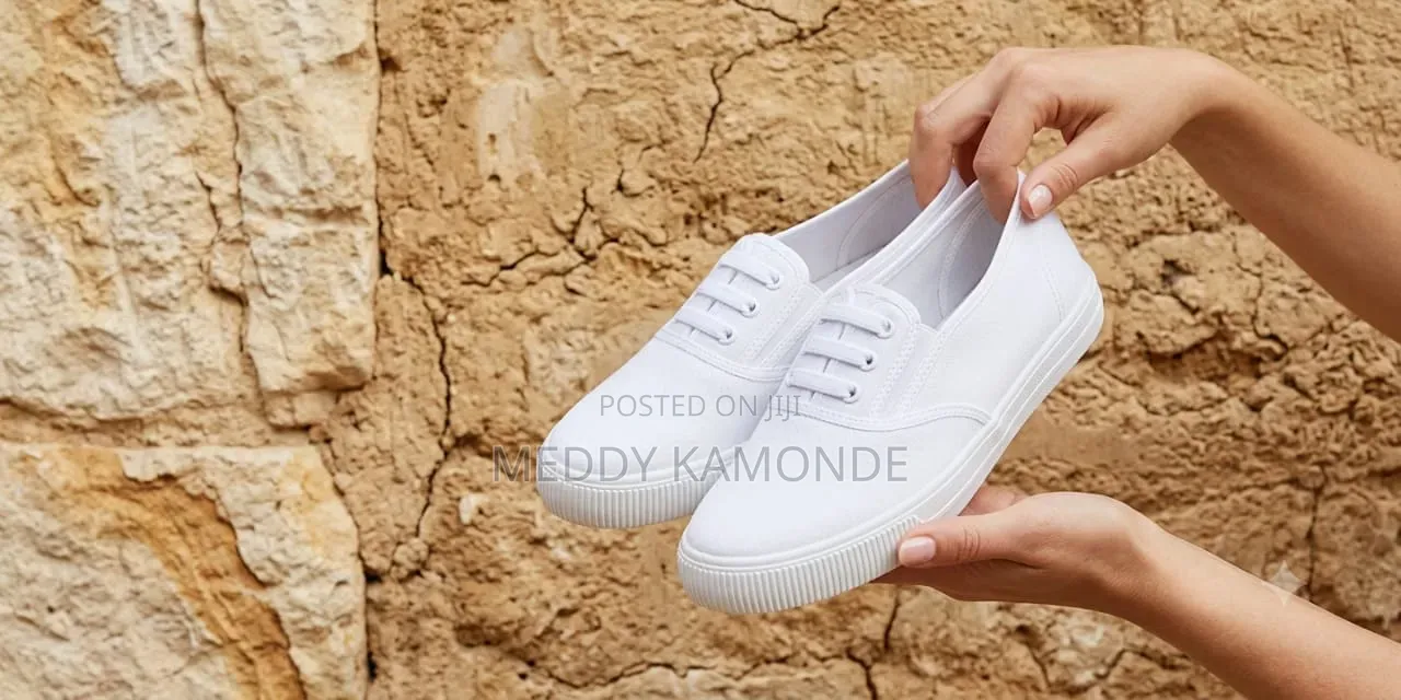 Ladies Canvas/Rubber Shoes
