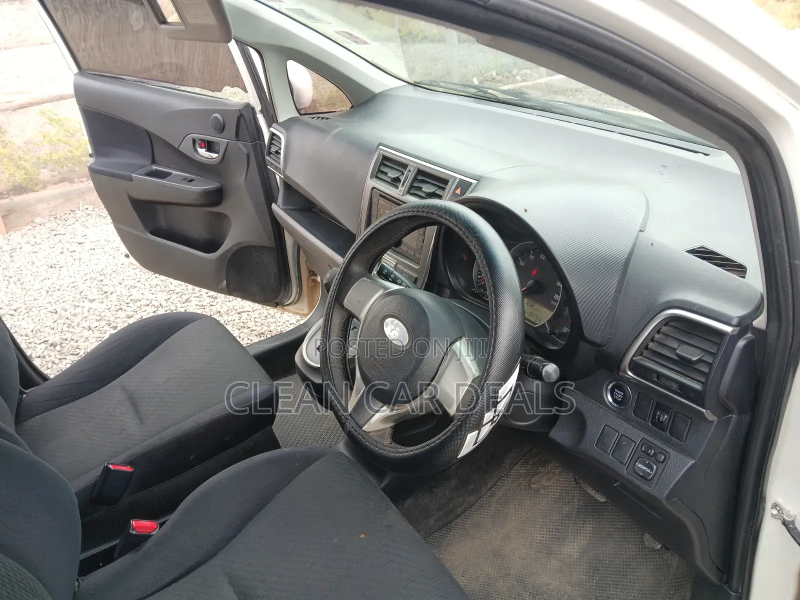 Subaru Trezia 2011 White