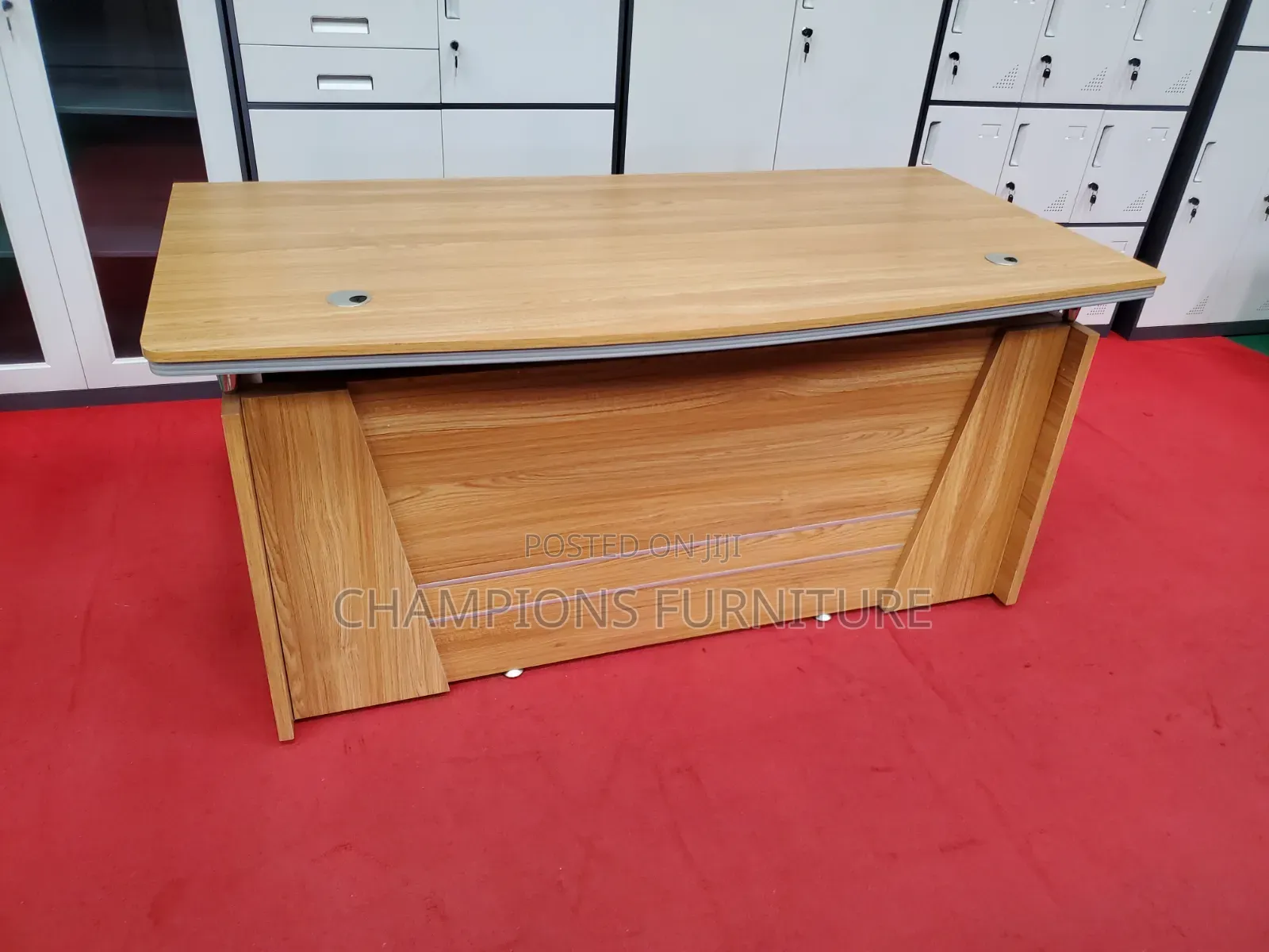 1.6M Executive Desk With Pedestal Drawers