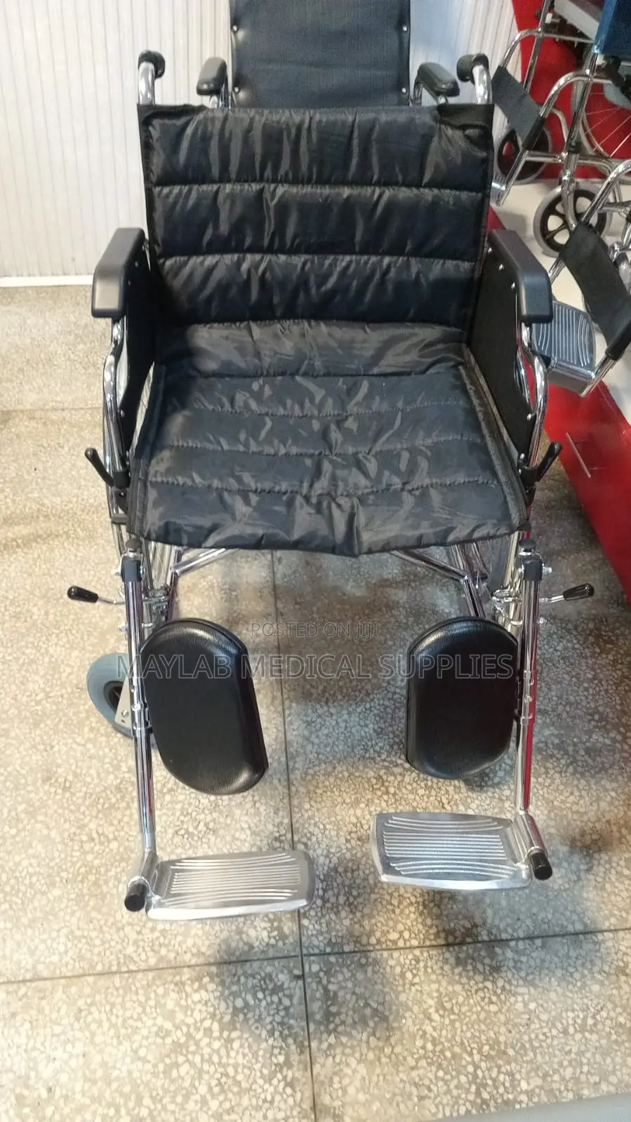 Extra Wide Wheelchair – Heavy Duty Bariatric Mobility Wheelchair
