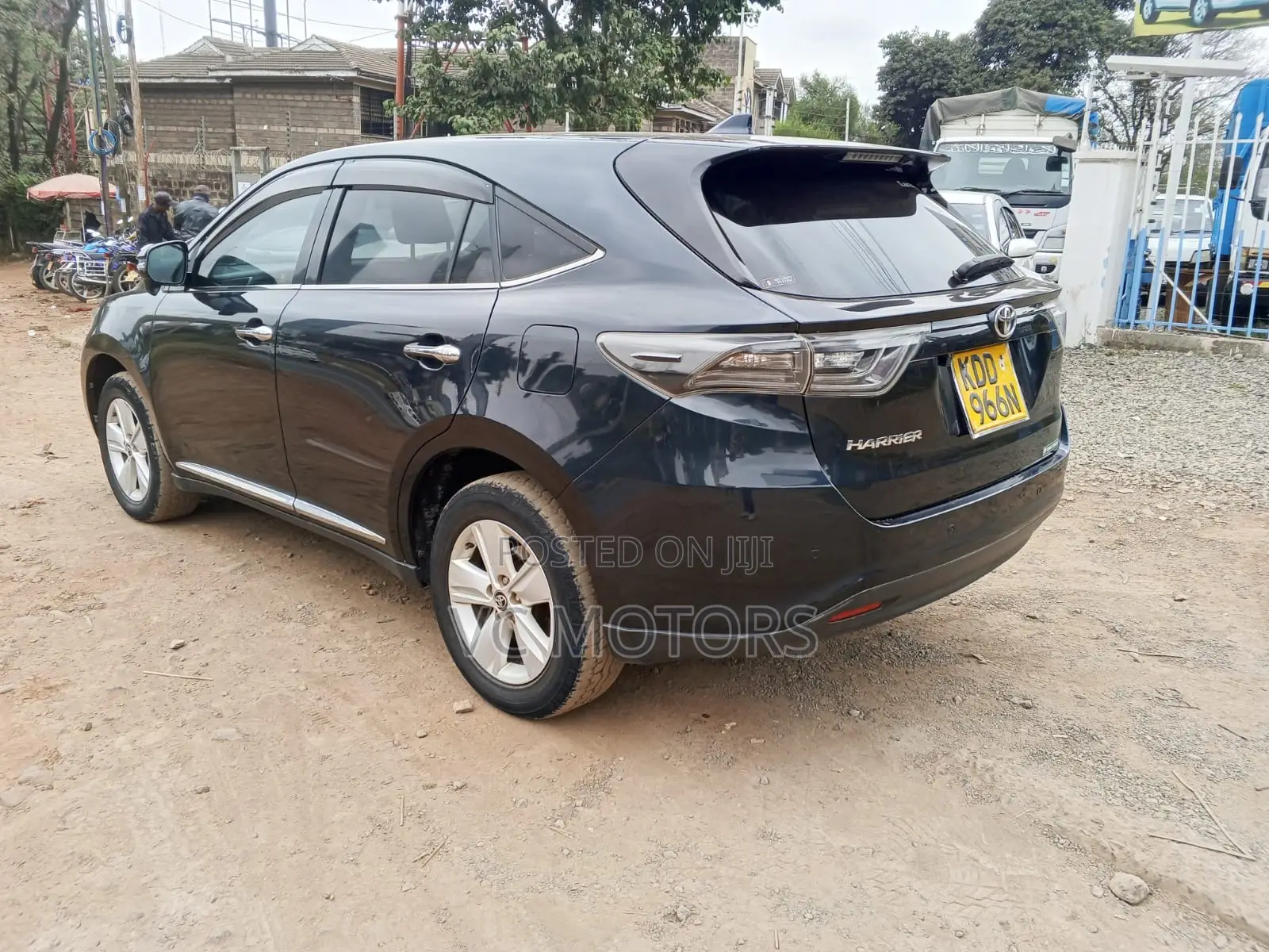 Toyota Harrier 2.0 2014 Black