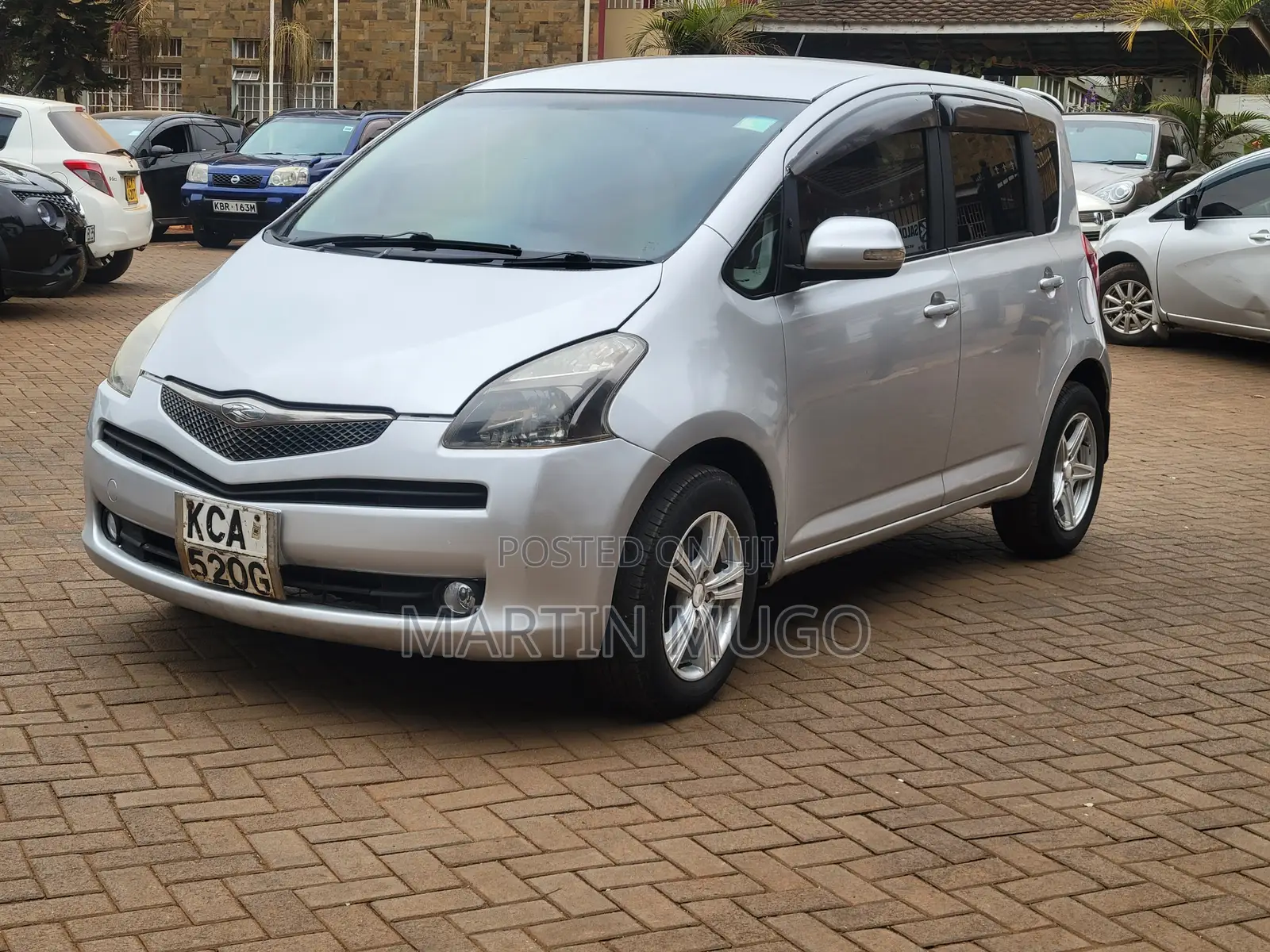 Toyota Ractis 1.5 FWD 2007 Silver