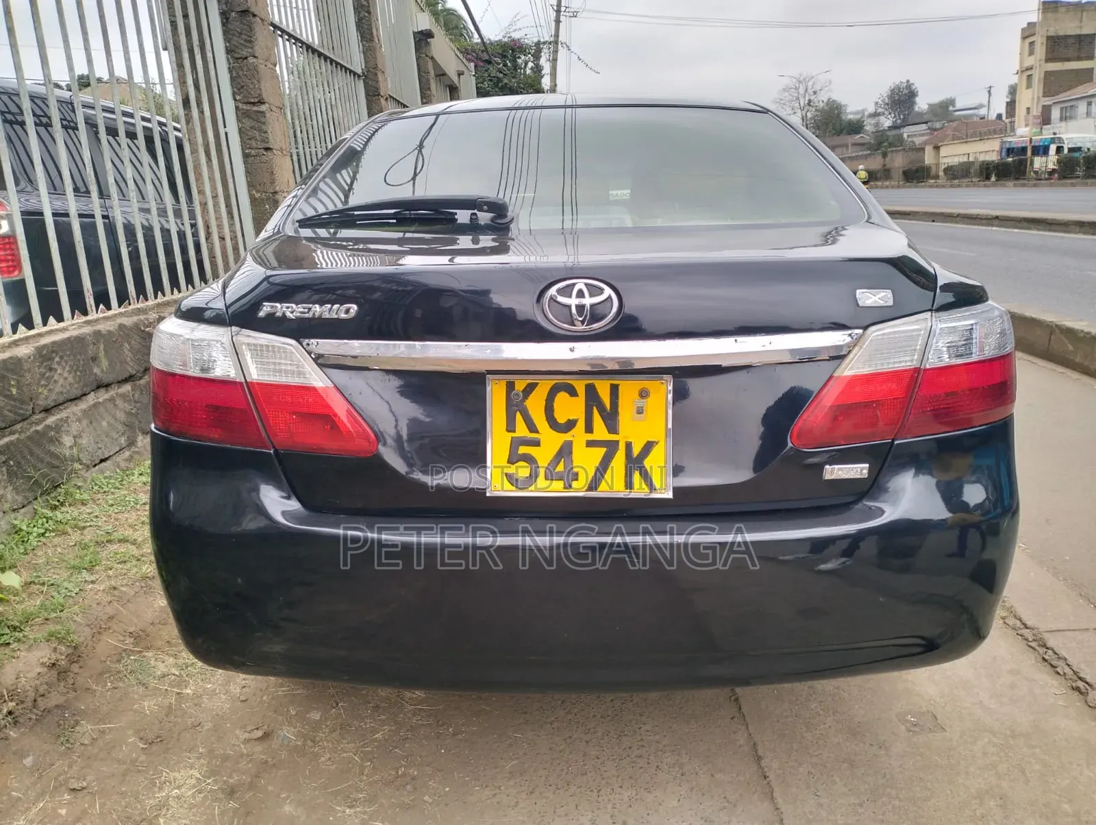 Toyota Premio 2010 Black