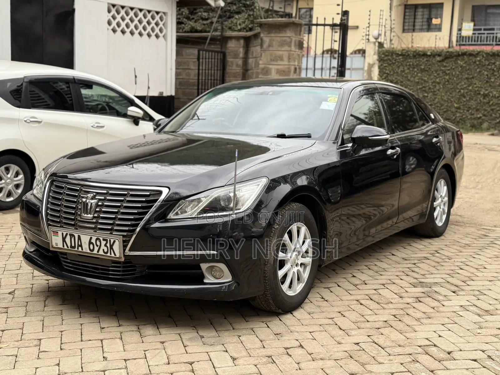 Toyota Crown 2013 Black