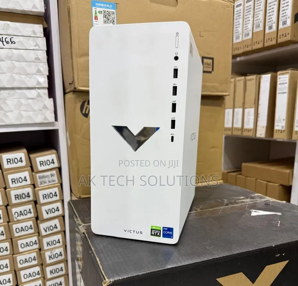 New Desktop Computer HP Victus 15L 16GB Intel Core i7 SSD 512GB