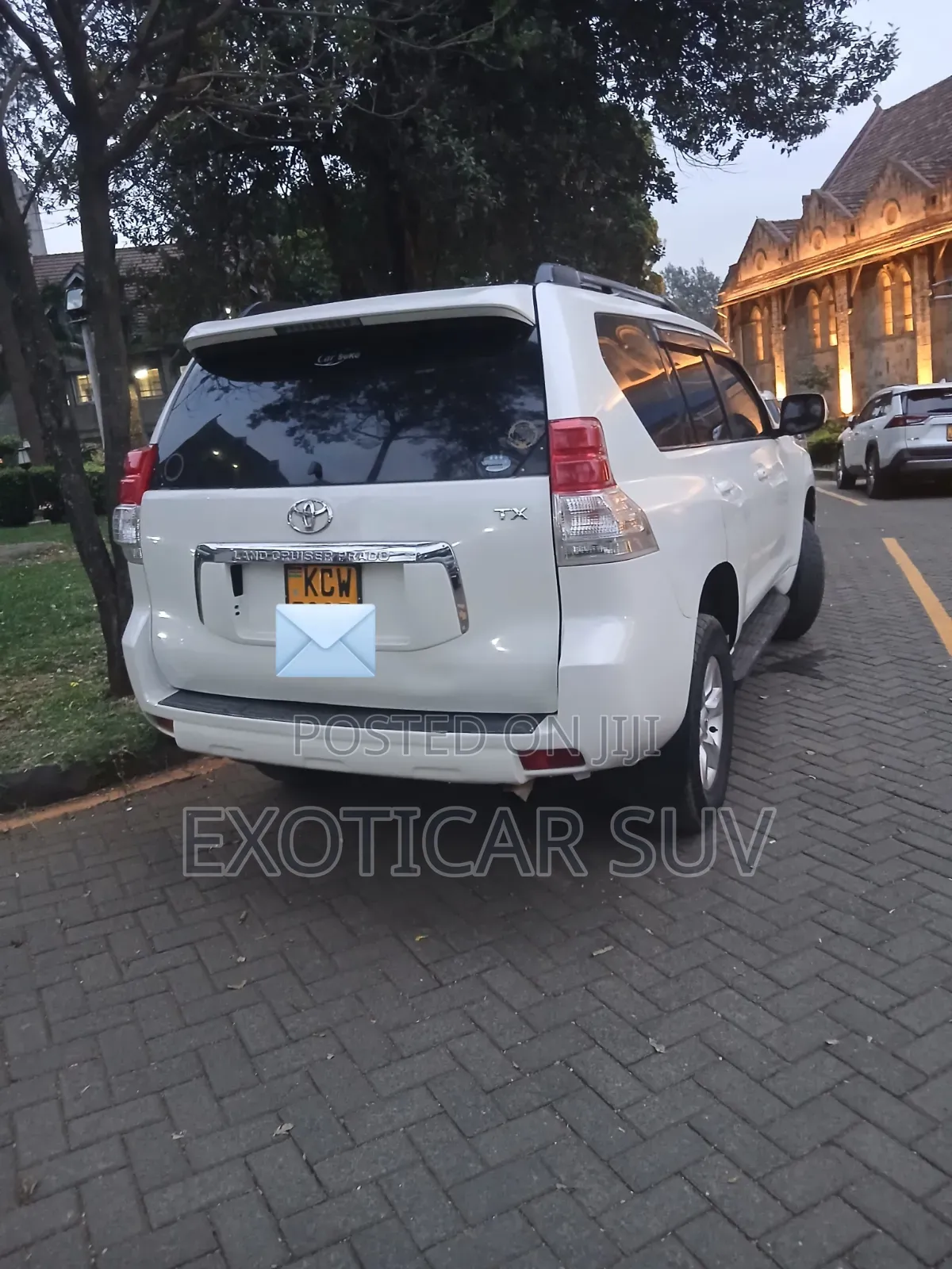 Toyota Land Cruiser Prado 2012 White