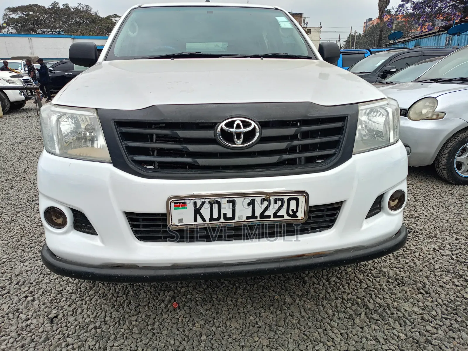 Toyota Hilux 2013 White