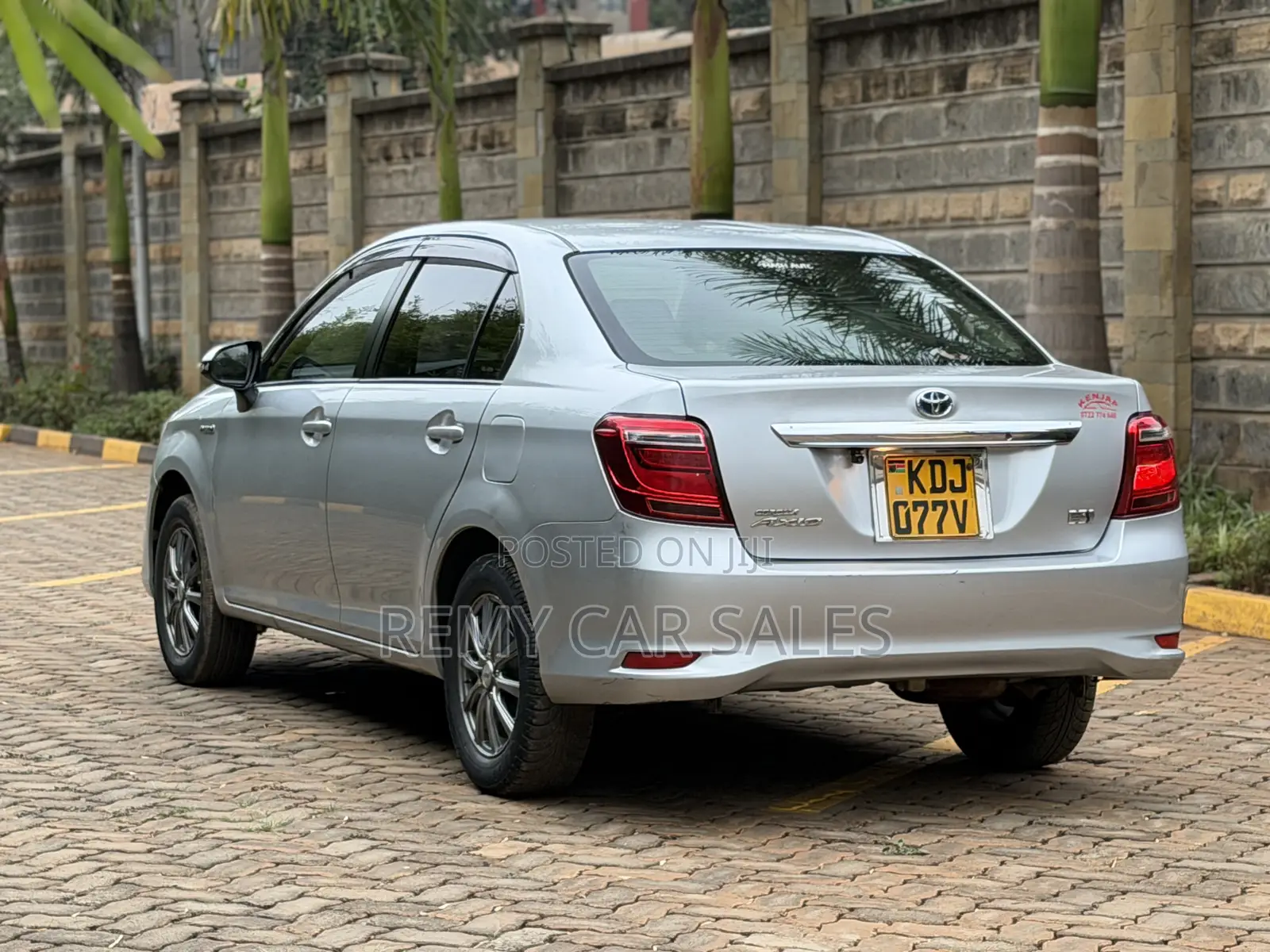 Toyota Axio 2015 Silver