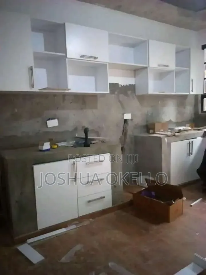 Kitchen Cabinets,glass Doors and Solid
