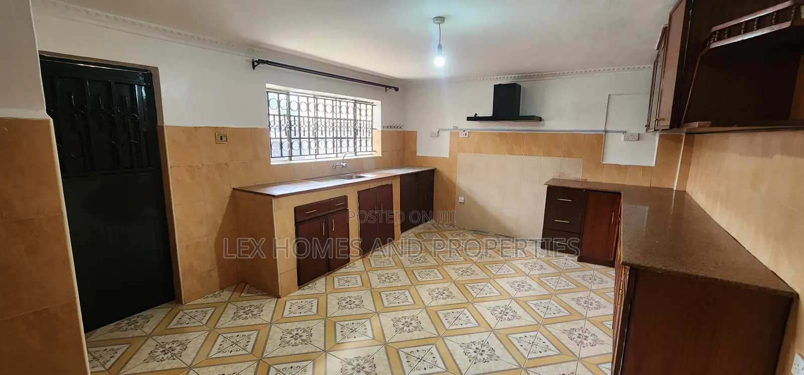 4bdrm Maisonette in Maasai Lodge for rent