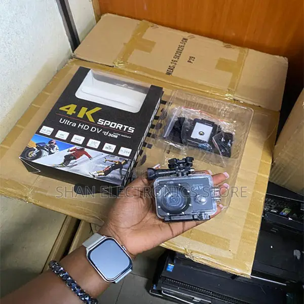 2.0-Inch LCD 30m / 98ft With Waterproof Case 170° Wide-Angle X400
