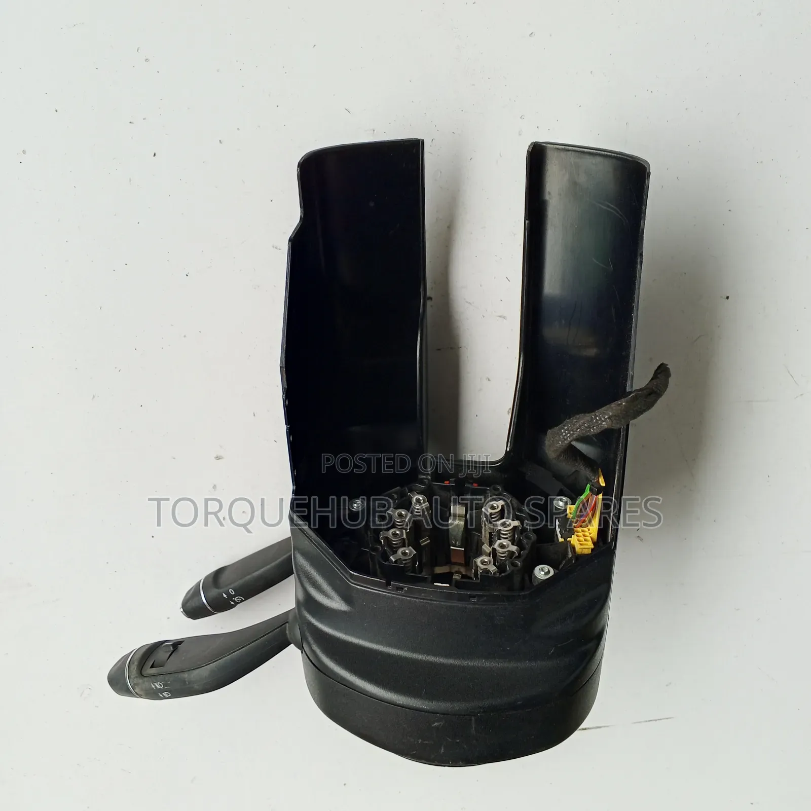 Mercedes Benz C250 Horn Plate