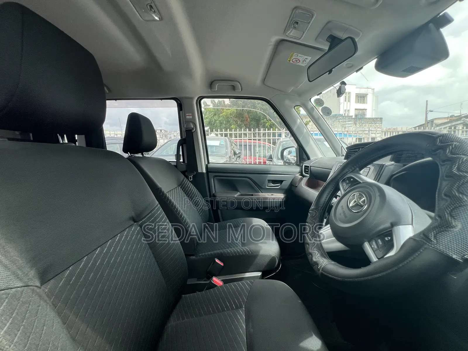 Toyota Roomy 2019 White