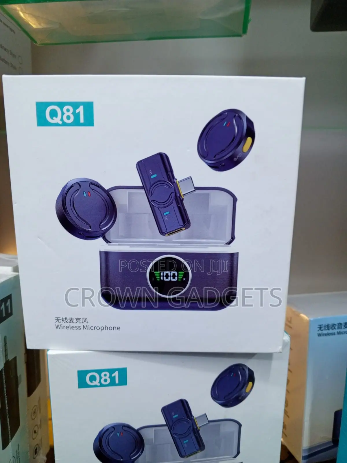 Q81 Wireless Lavalier Mic With Digital Charging Case