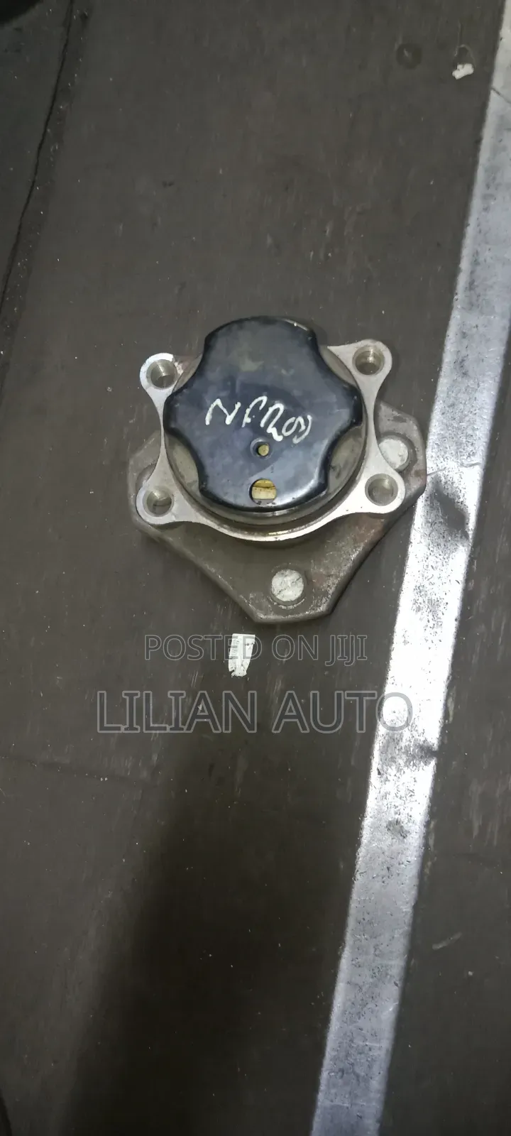 NV200 Rear Wheel Hub