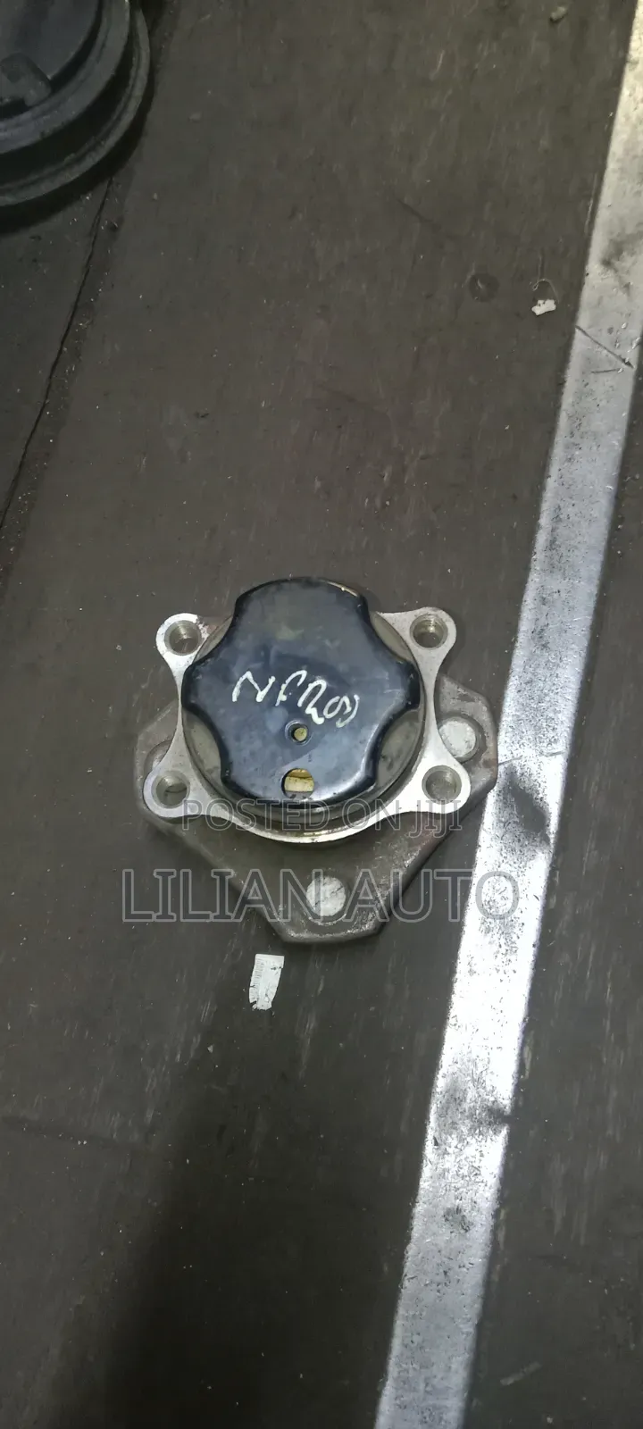 NV200 Rear Wheel Hub