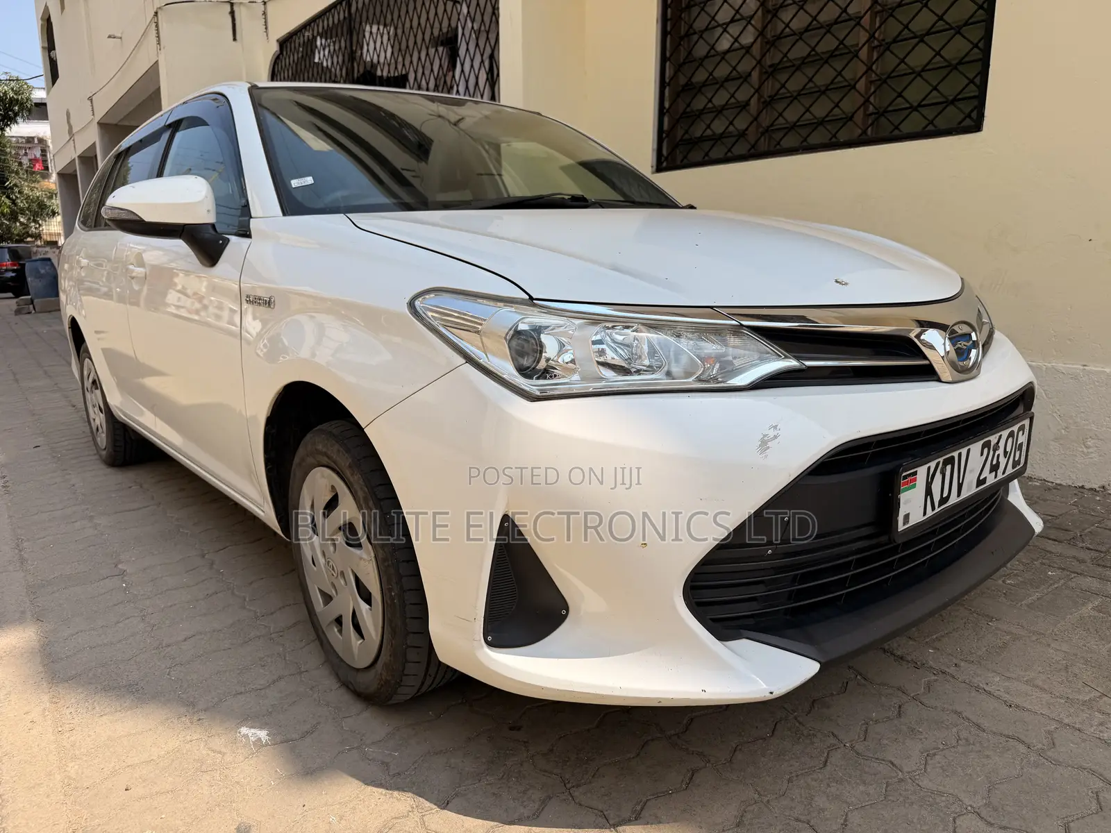 Toyota Corolla Fielder 2018 White
