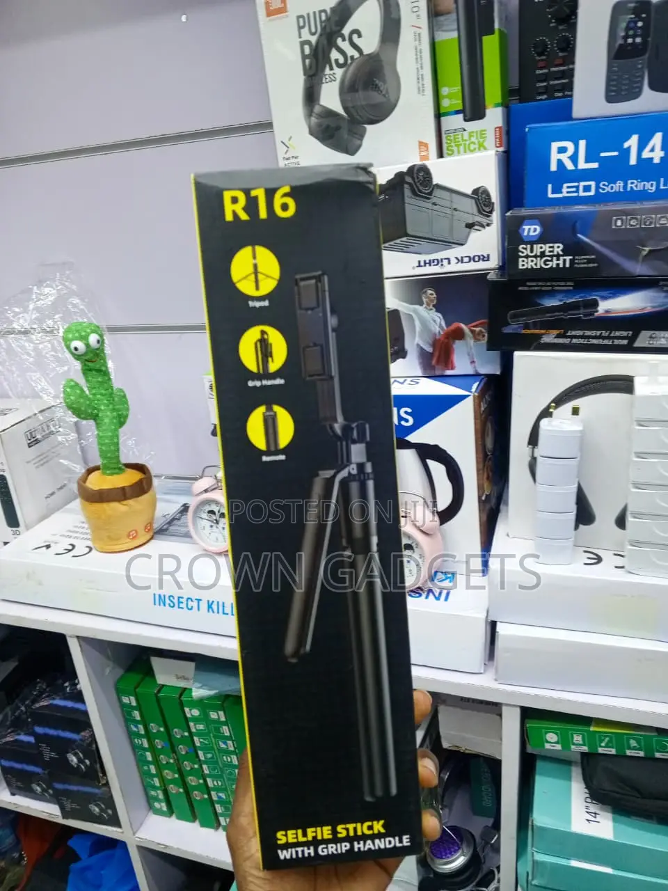 R16 Phone Tripod Selfie Stick for Vlogging Travel
