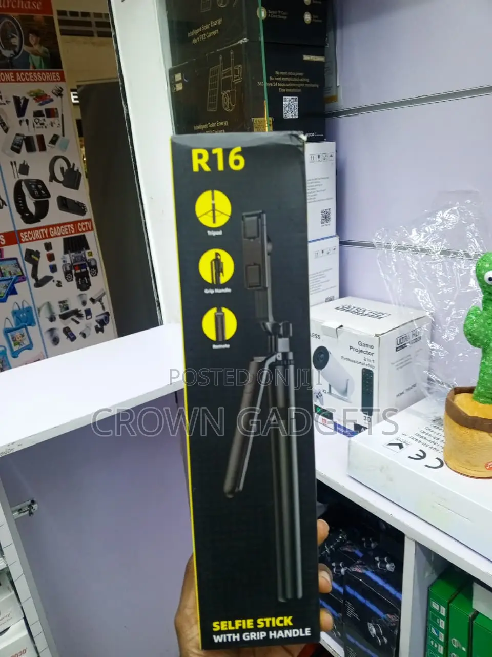 R16 All-in-One Selfie Stick With Wireless Remote Control