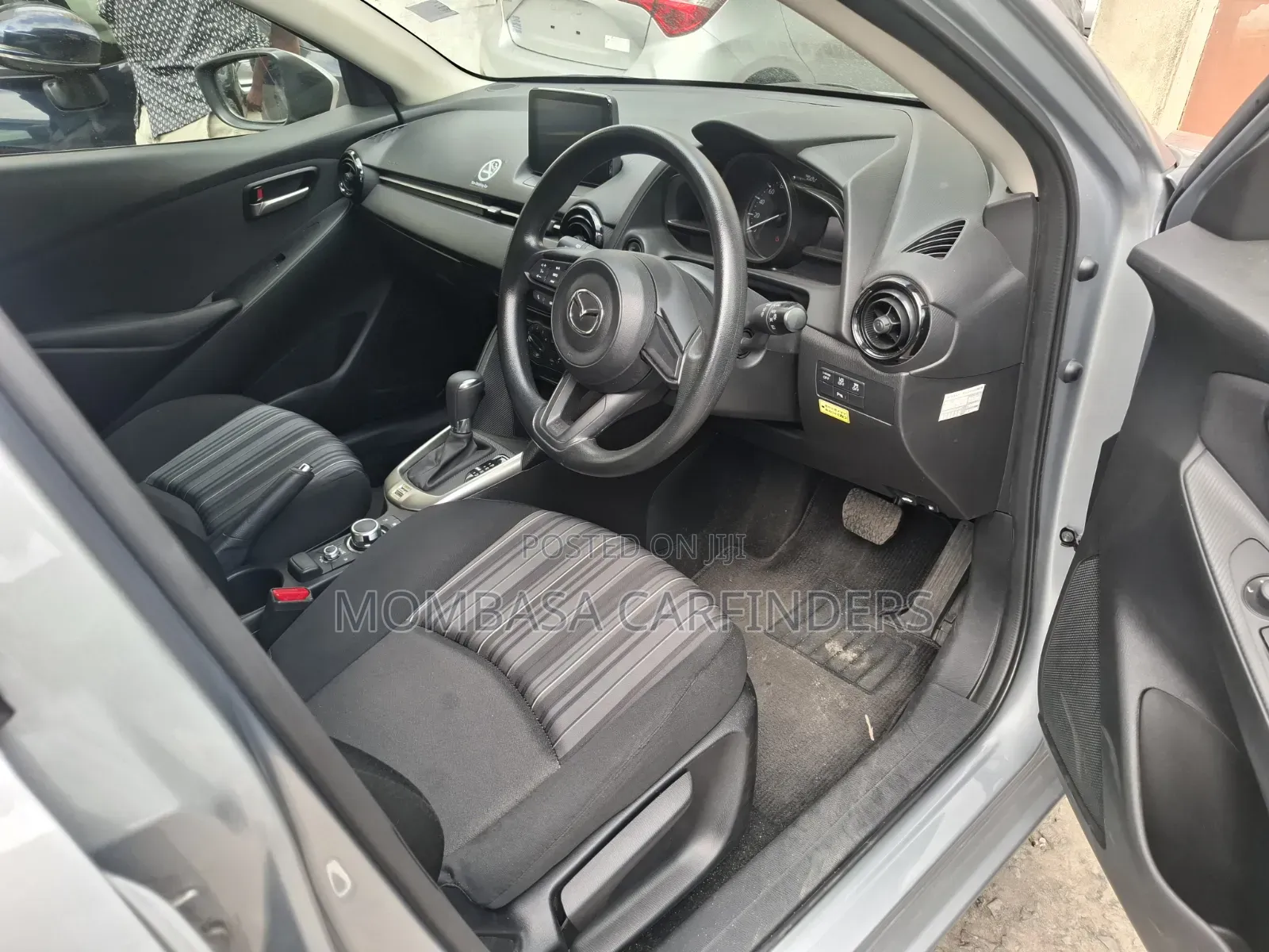 Mazda 2 2020 Silver