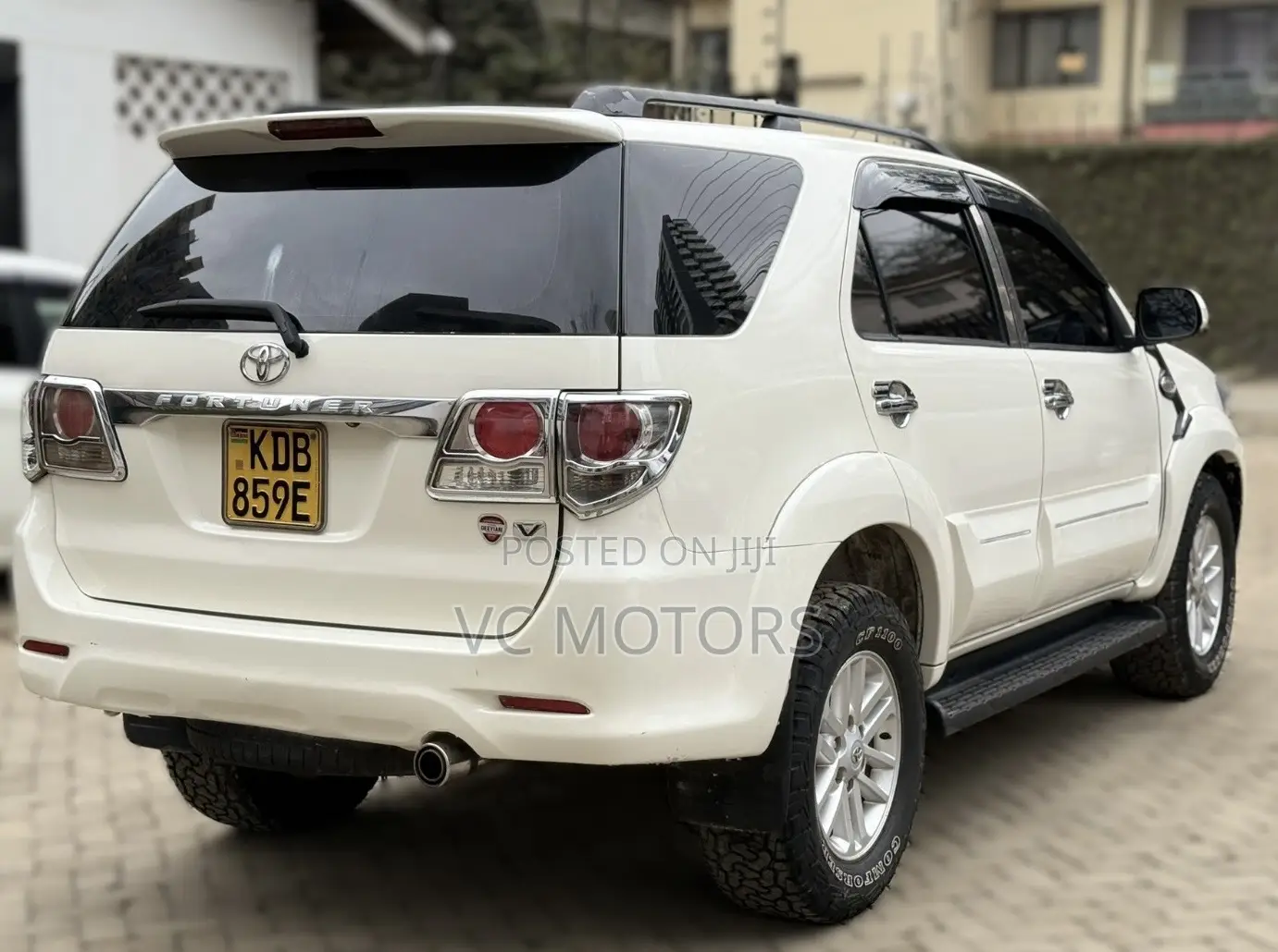 Toyota Fortuner 2.7 AWD 2013 White