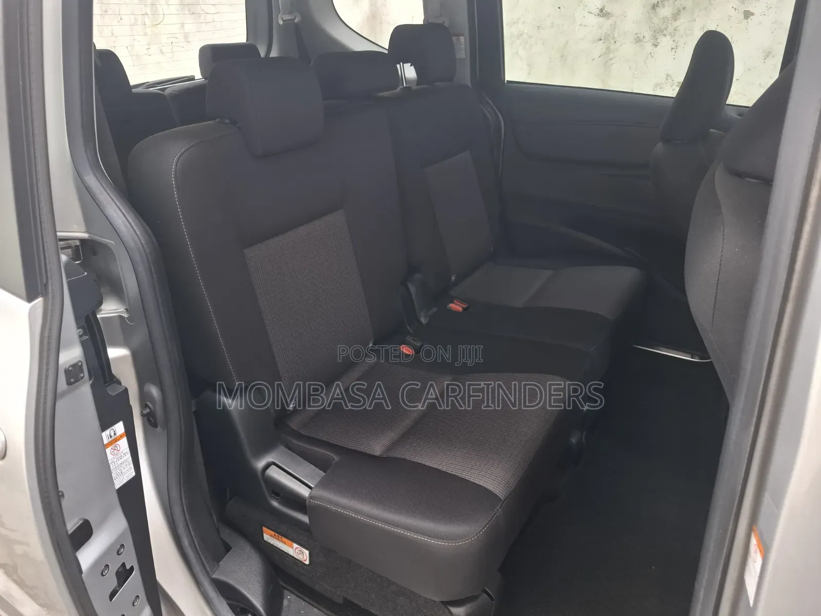 Toyota Sienta 2019 Silver
