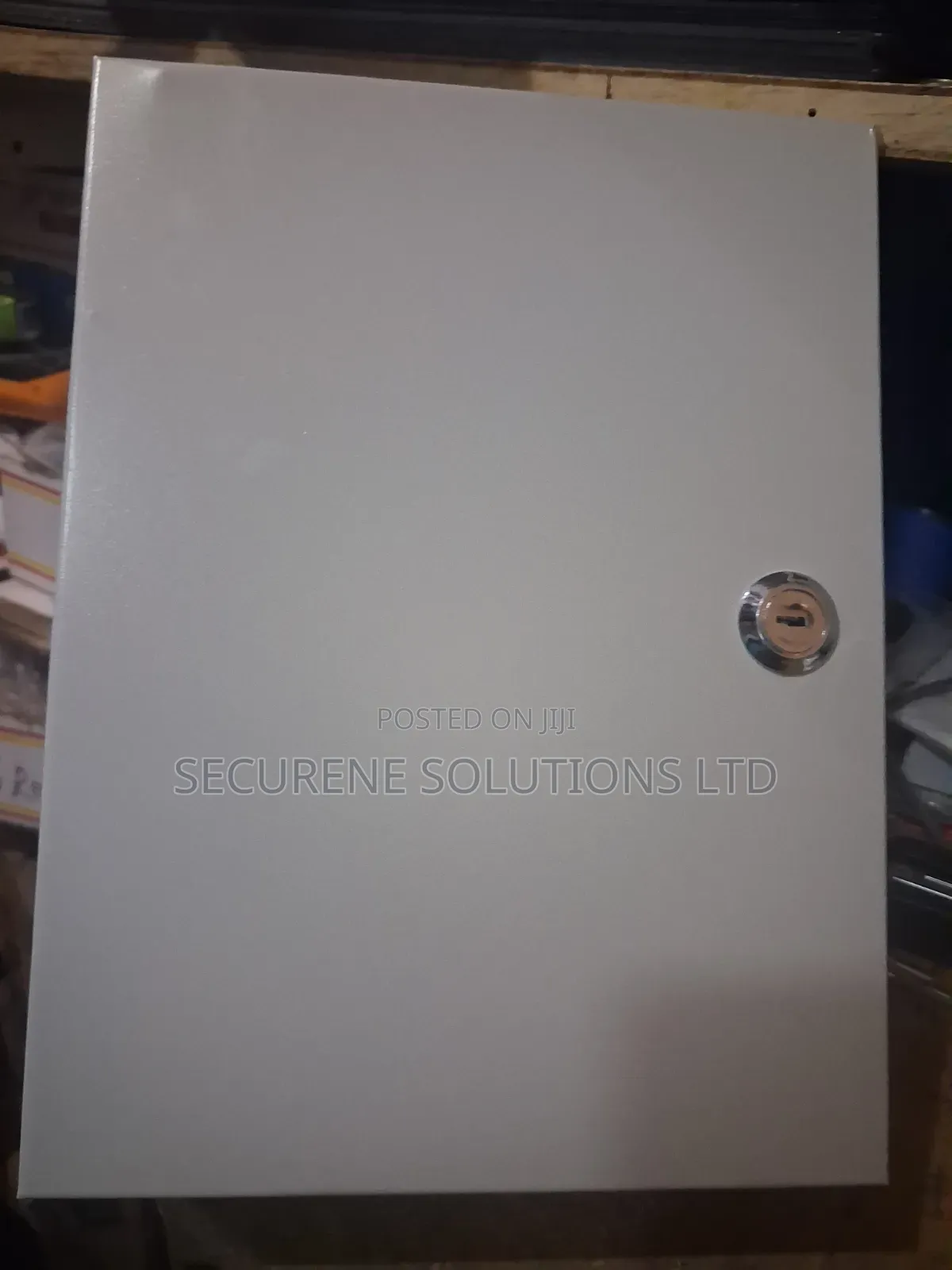12V 10A Centralized DC Power Supply With a Built-in UPS Battery Backup