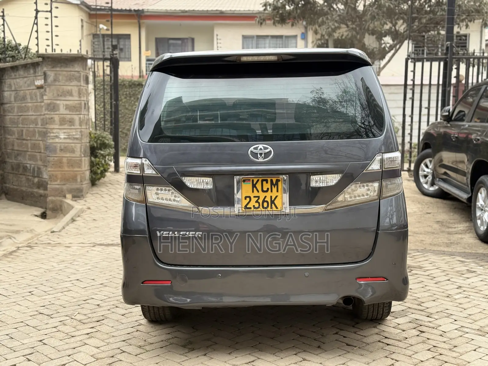 Toyota Vellfire 2010 Gray