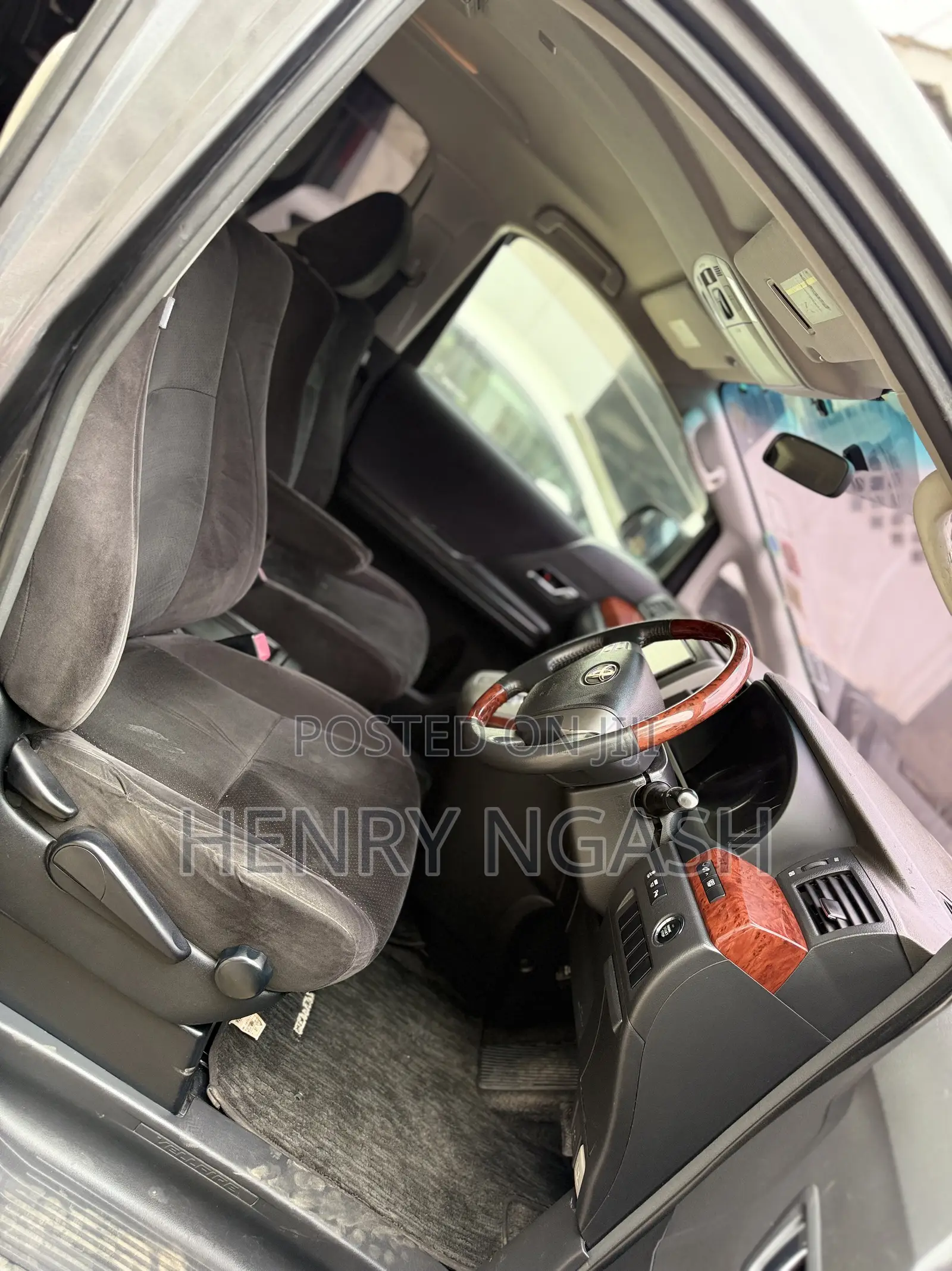 Toyota Vellfire 2010 Gray