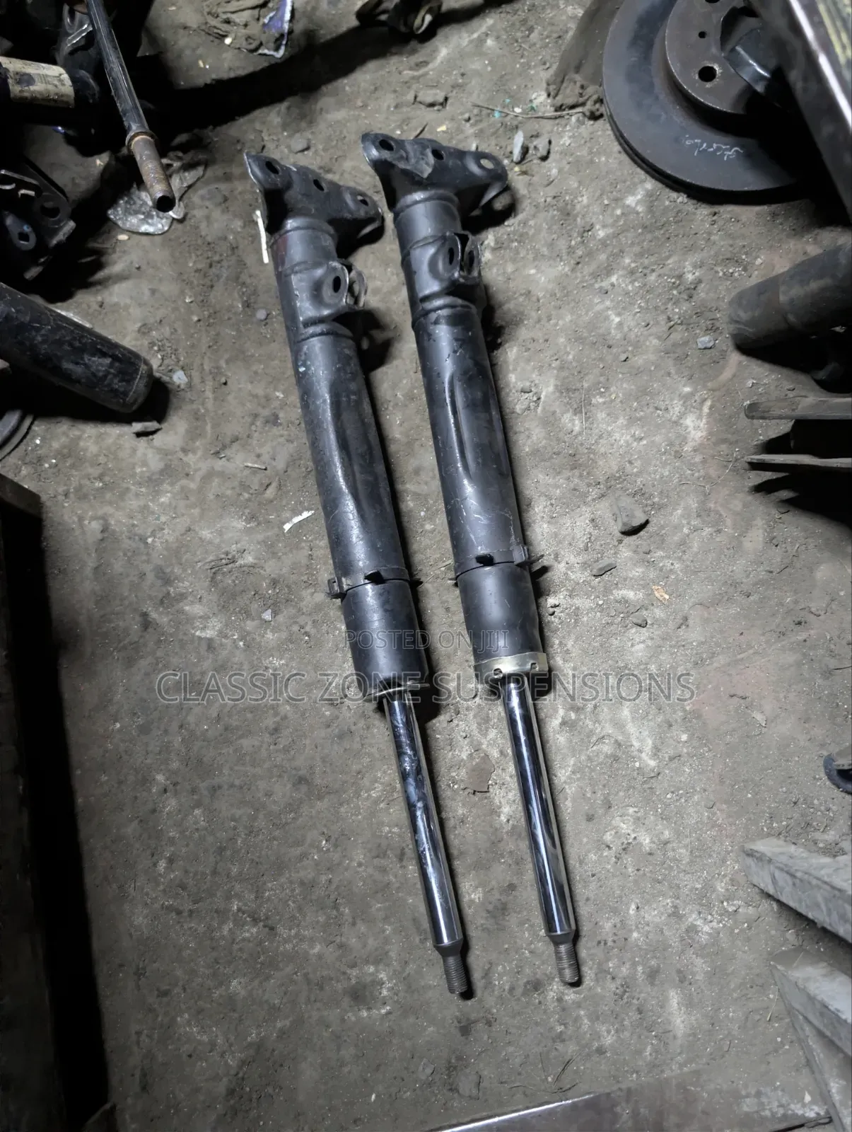Mercedes W124 Shock Absorbers.