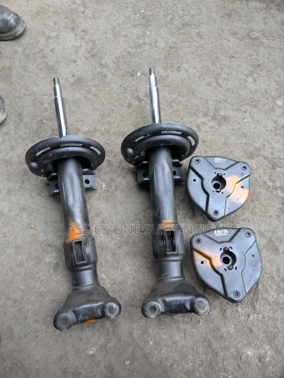 Mercedes C200 W204 Shock Absorbers.