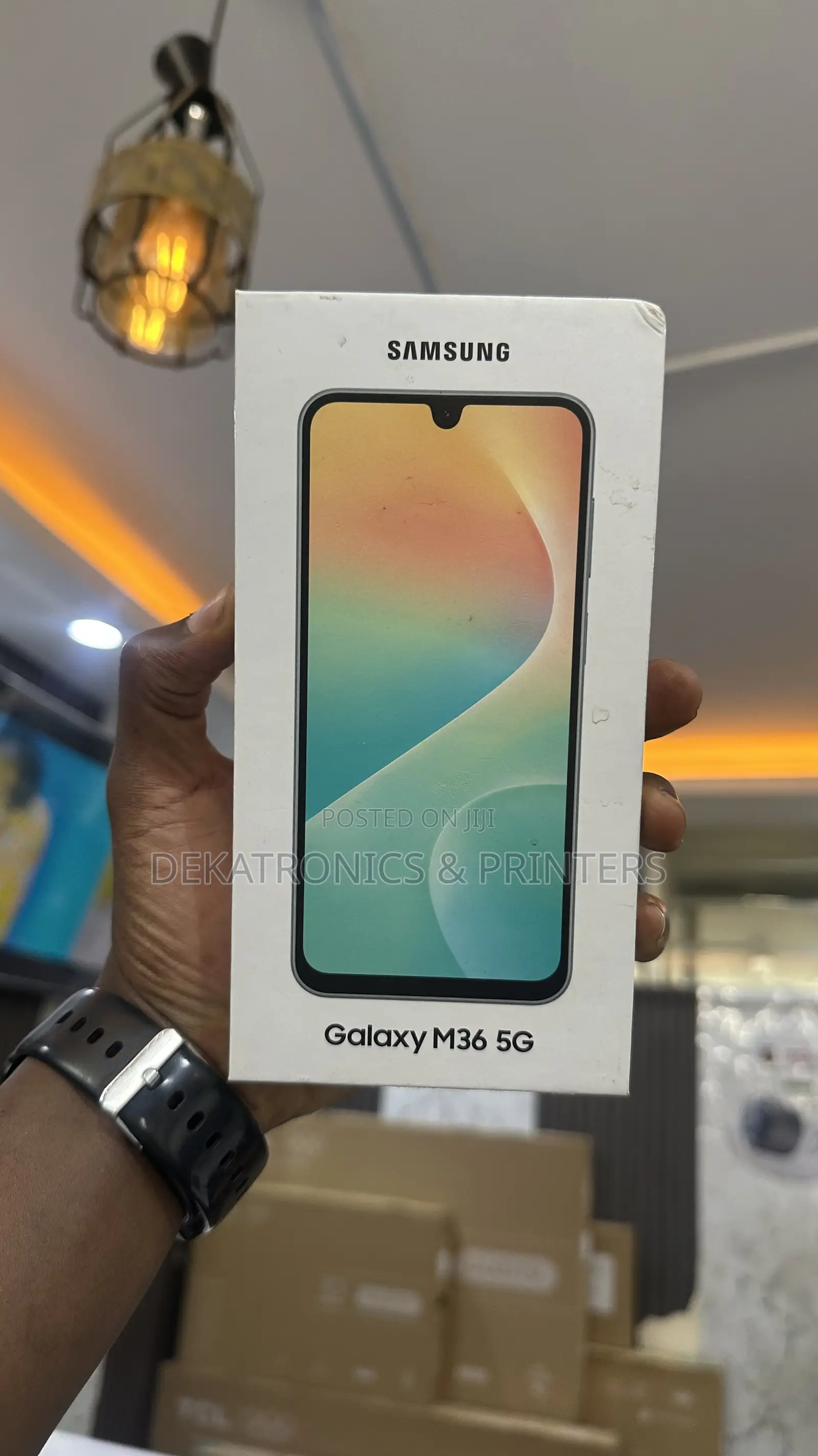 New Samsung Galaxy M36 5G 128 GB Orange