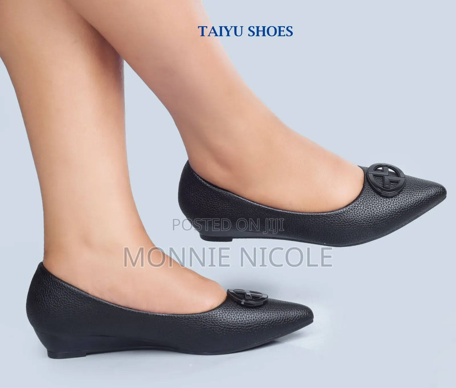 Fashion Ladies Low Closed Wedge Shoes